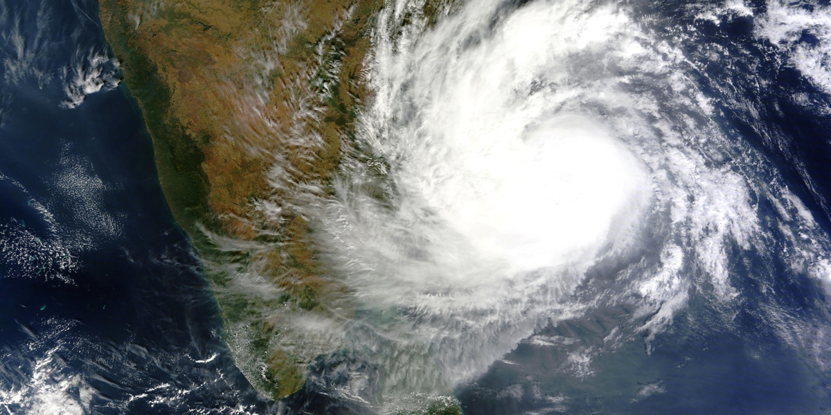EXPIRED NEWS: Sagar Hurricane Warning in India